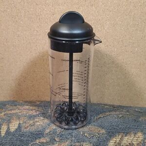 🥗🥗One Pampered Chef Measure, Mix and Pour #3